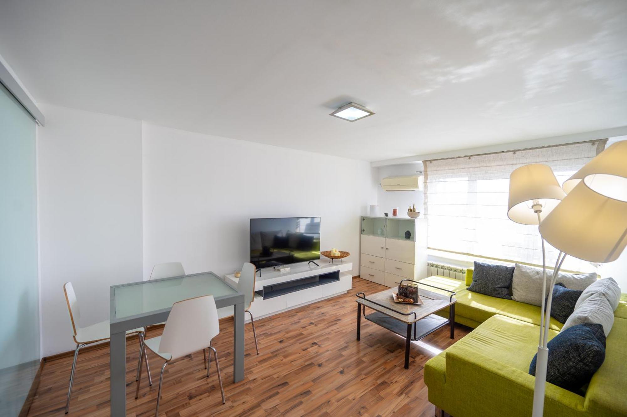 Bright 1bdr With Balcony Sofia